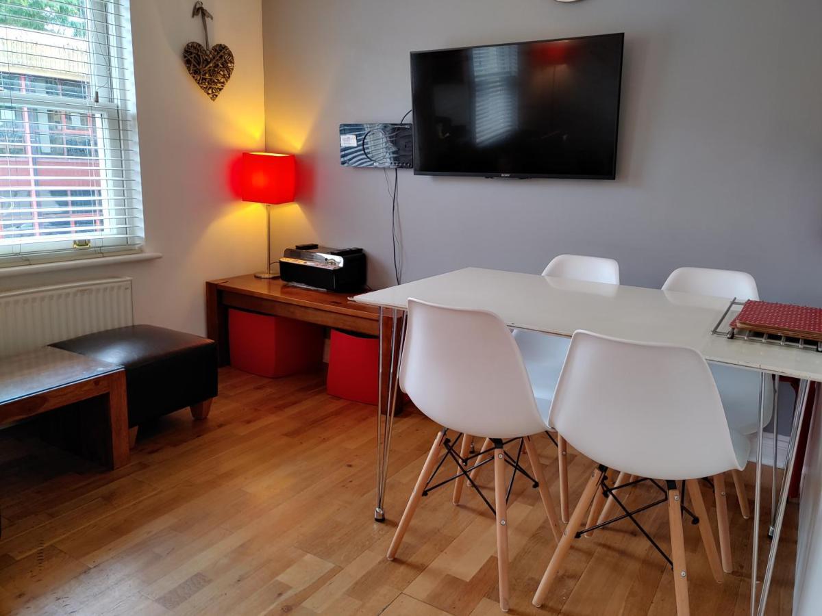 The Bath House Apartments - Free 1St Breakfast - Free Parking Εξωτερικό φωτογραφία