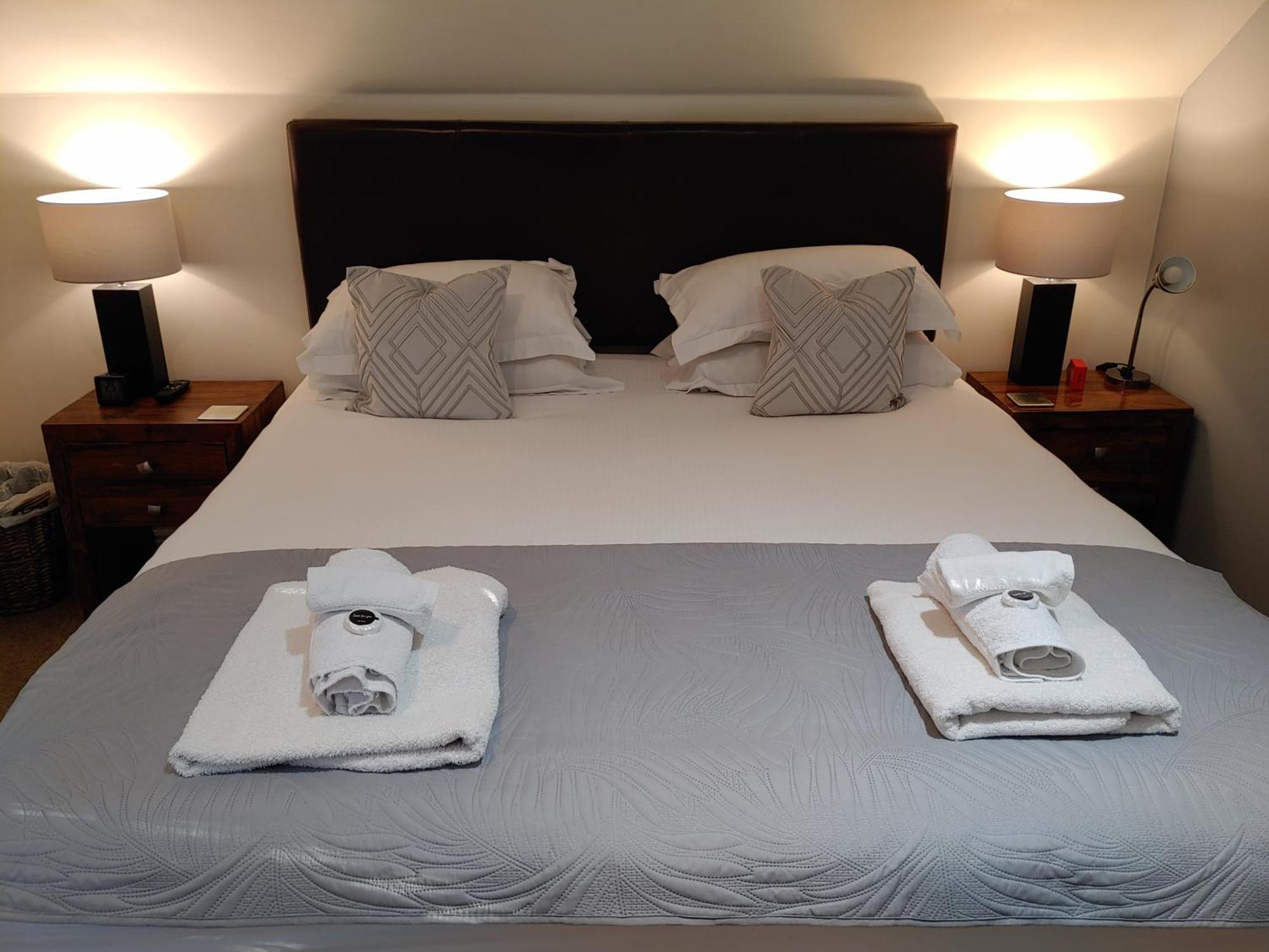 The Bath House Apartments - Free 1St Breakfast - Free Parking Εξωτερικό φωτογραφία