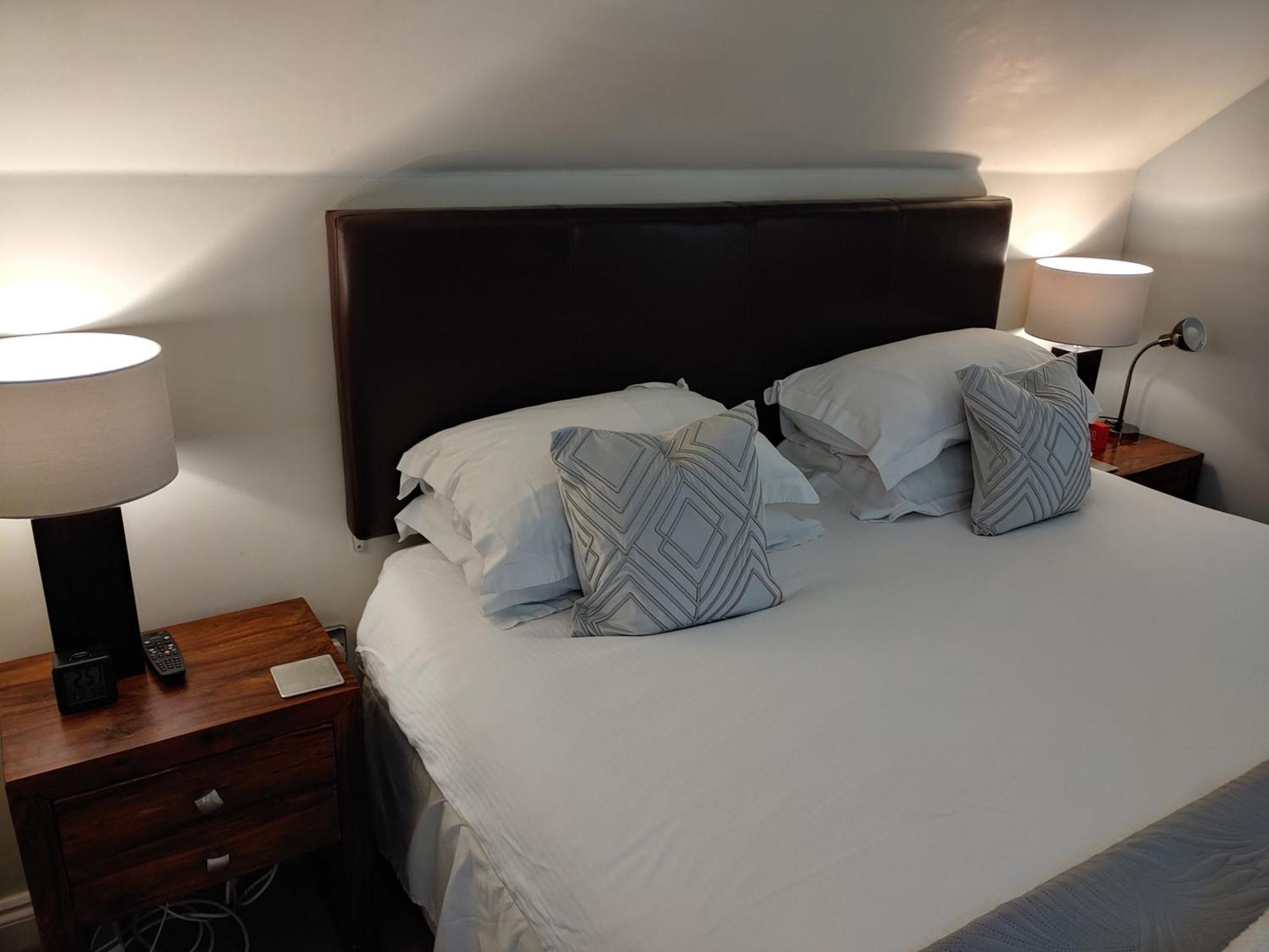 The Bath House Apartments - Free 1St Breakfast - Free Parking Εξωτερικό φωτογραφία