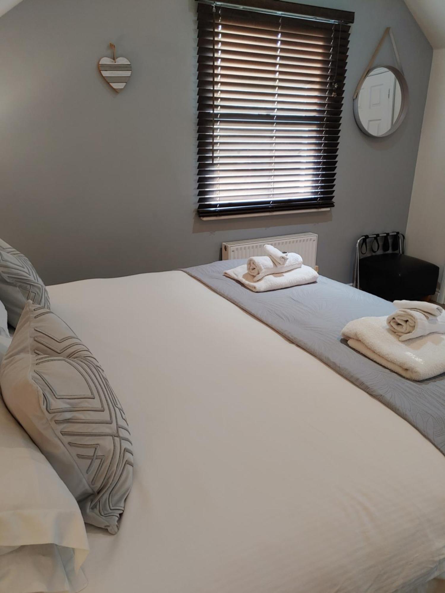 The Bath House Apartments - Free 1St Breakfast - Free Parking Εξωτερικό φωτογραφία