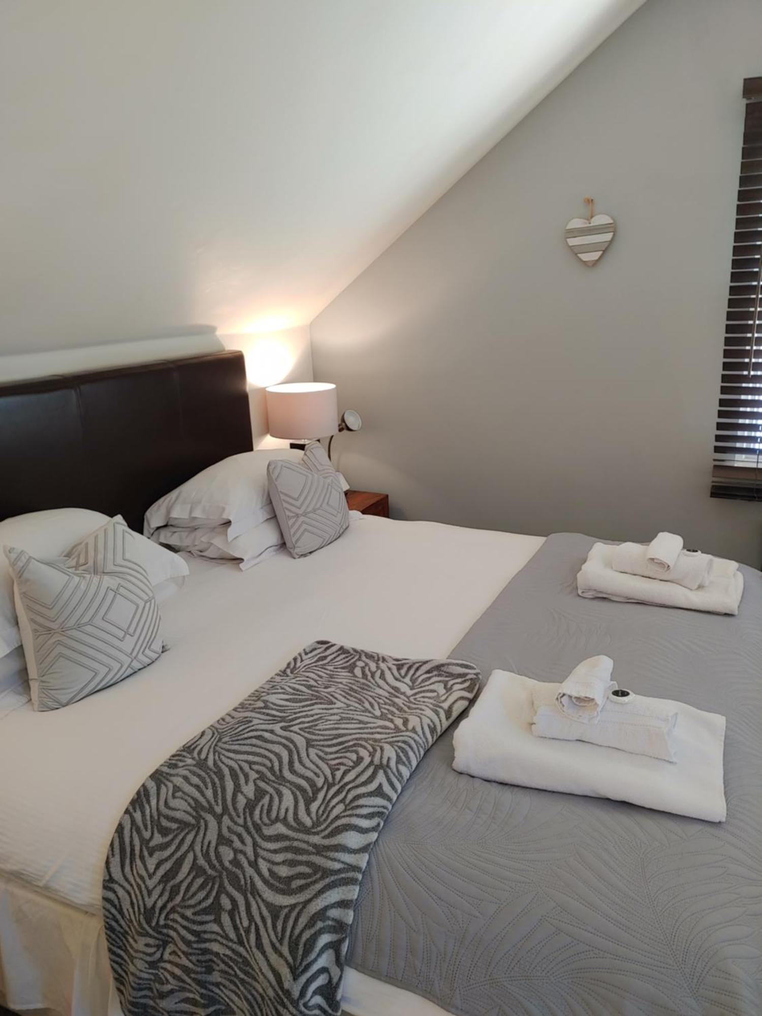 The Bath House Apartments - Free 1St Breakfast - Free Parking Εξωτερικό φωτογραφία